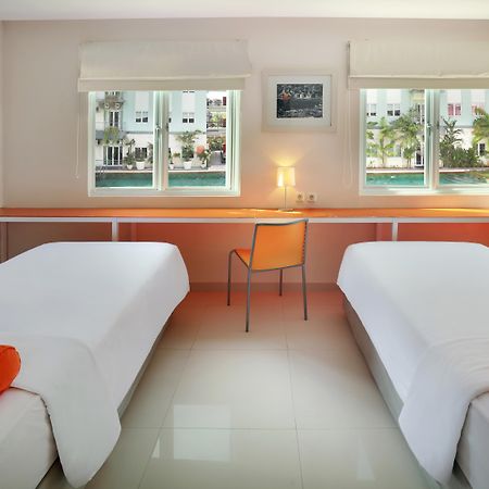 Harris Hotel & Residences Riverview Kuta, Bali Kuta  Exterior photo
