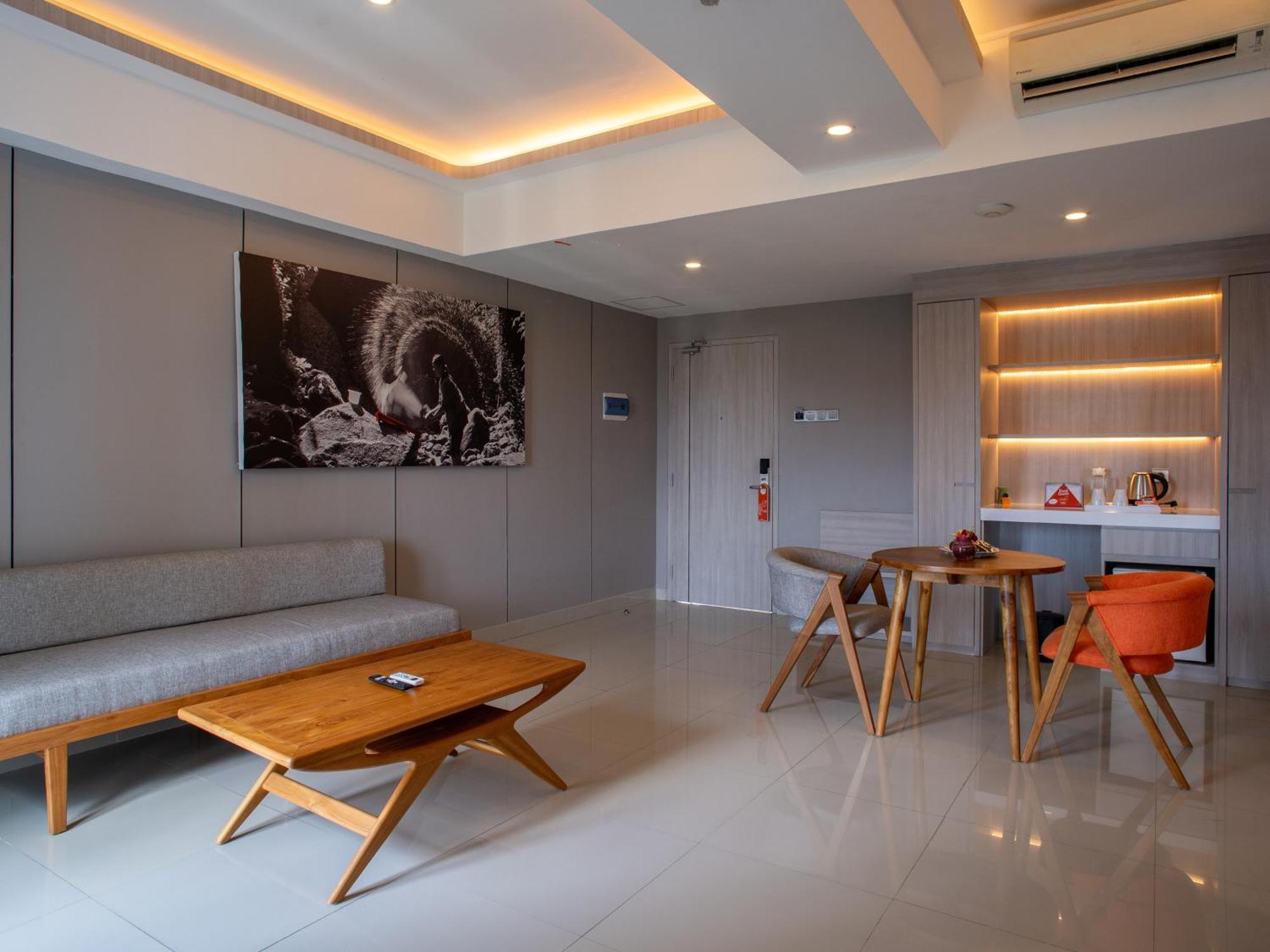Harris Hotel & Residences Riverview Kuta, Bali Kuta  Exterior photo