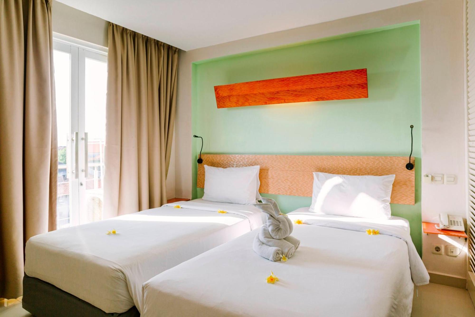 Harris Hotel & Residences Riverview Kuta, Bali Kuta  Exterior photo
