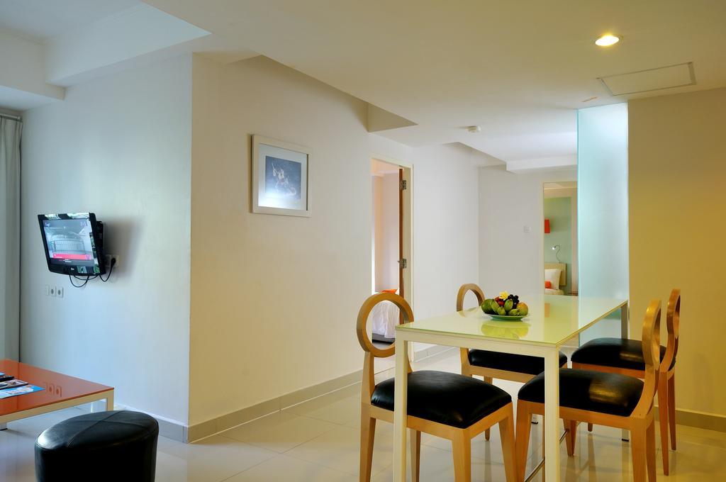 Harris Hotel & Residences Riverview Kuta, Bali Kuta  Exterior photo